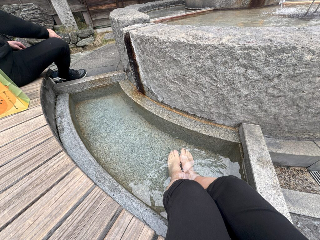 道後温泉足湯