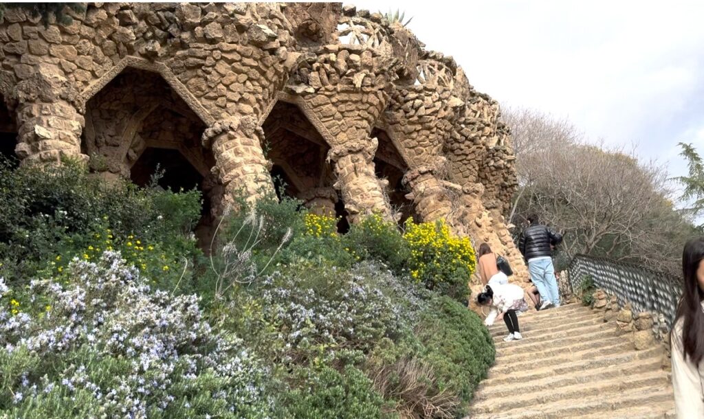 グエル公園　The Three Viaducts