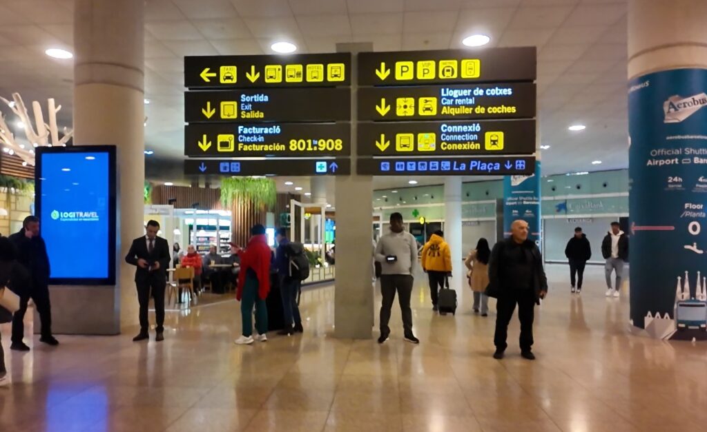 バルセロナの旅行記　バルセロナ空港到着